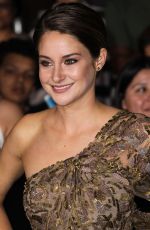 SHAILENE WOODLEY at Divergent Premiere in Los Angeles