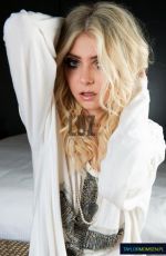TAYLOR MOMSEN - My Rock Magazine Photoshoot