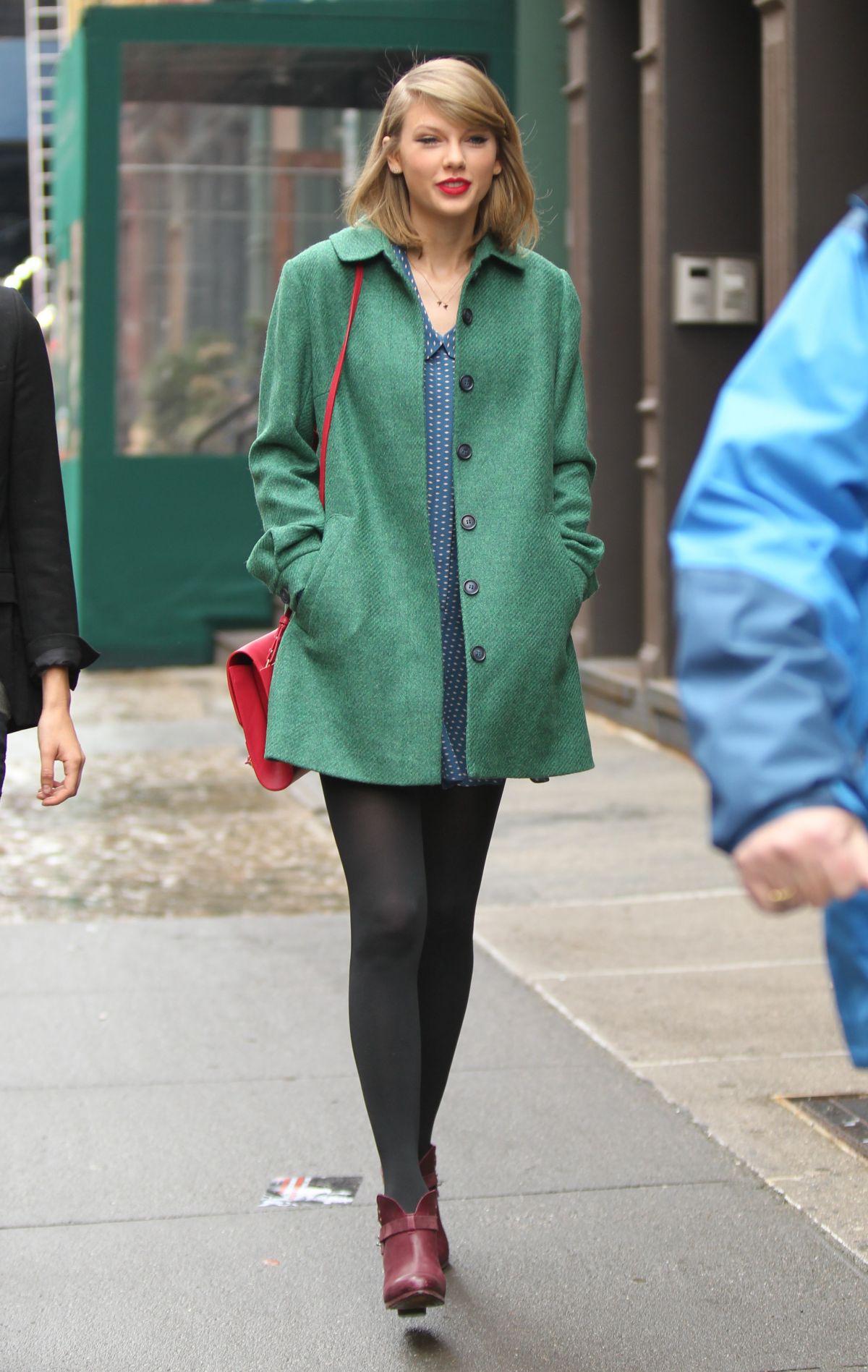 TAYLOR SWIFT and LILY ALDRIDGE Out for Lunch at Locanda Verde ...