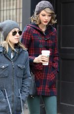 TAYLOR SWIFT Out and About in New York 2203
