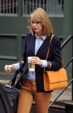 TAYLOR SWIFT Out in New York 3003