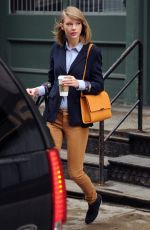 TAYLOR SWIFT Out in New York 3003