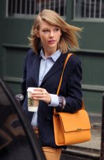 TAYLOR SWIFT Out in New York 3003