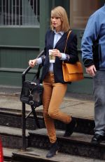 TAYLOR SWIFT Out in New York 3003