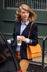 TAYLOR SWIFT Out in New York 3003