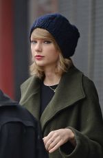 TAYLOR SWIFT Out Shopping in Soho