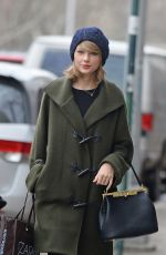 TAYLOR SWIFT Out Shopping in Soho