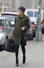 TAYLOR SWIFT Out Shopping in Soho