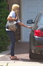 AMANDA BYNES Leaves Her House in Los Angeles