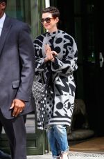 ANNE HATHAWAY Out and About in New York 0804