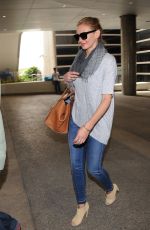 CAMERON DIAZ Arrives at Los Angeles International Airport