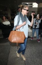 CAMERON DIAZ Arrives at Los Angeles International Airport