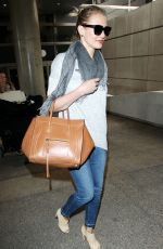 CAMERON DIAZ Arrives at Los Angeles International Airport