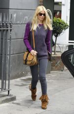CLAUDIA SCHIFFER Out and About in London