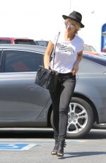 DELTA GODREM Shoping at Whole Foods in Los Angeles