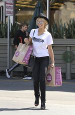 DELTA GODREM Shoping at Whole Foods in Los Angeles