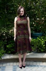 ELISABETH MOSS at Mad men Press Conference in Beverly Hills