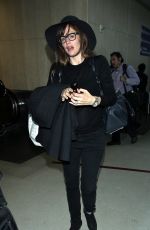 JENNIFER GARNER Arrives at LAX Airport in Los Angeles