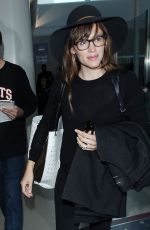 JENNIFER GARNER Arrives at LAX Airport in Los Angeles
