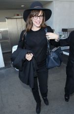 JENNIFER GARNER Arrives at LAX Airport in Los Angeles