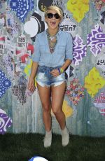 JULIANNE HOUGH at Old Navy Oasis at Coachella
