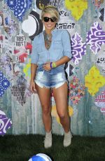 JULIANNE HOUGH at Old Navy Oasis at Coachella