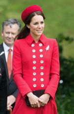KATE MIDDLETON Arrives at Airport in New Zealand