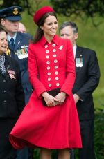 KATE MIDDLETON Arrives at Airport in New Zealand