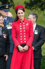 KATE MIDDLETON Arrives at Airport in New Zealand