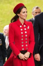 KATE MIDDLETON Arrives at Airport in New Zealand