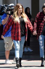 KYLIE JENNER nad KHLOE KARDASHIAN Shopping at Costco in Los Angeles
