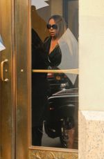 MARIHA CAREY Leaves Her Apartment to in New York