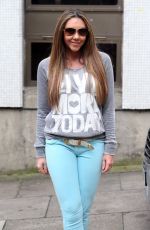 MICHELLE HEATON Leaves a Studio in London