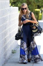 PARIS HILTON Heading to Pilate Class in Los Angeles