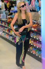 PARIS HILTON Shopping at a Store in Los Angeles