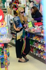 PARIS HILTON Shopping at a Store in Los Angeles