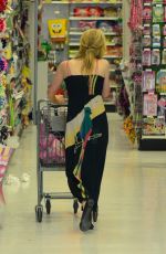 PARIS HILTON Shopping at a Store in Los Angeles