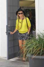 REESE WITHERSPOON Leaves Her Office in Beverly Hills