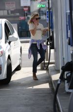 REESE WITHRSPOON at a Gas Station in Los Angeles