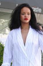 RIHANNA Shopping at Petit Tresor in Los Angeles