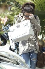 SELENA GOMEZ Leaves Her Lawyer