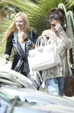 SELENA GOMEZ Leaves Her Lawyer