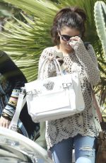 SELENA GOMEZ Leaves Her Lawyer
