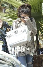 SELENA GOMEZ Leaves Her Lawyer