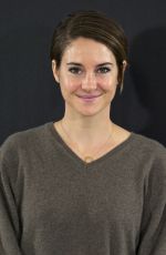 SHAILENE WOODLEY - Divergent Photocall in Madrid