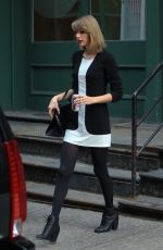 TAYLOR SWIFT Leaves Her Apartment in New York