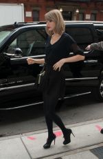 TAYLOR SWIFT Leaves Her New York Apartment