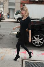 TAYLOR SWIFT Leaves Her New York Apartment