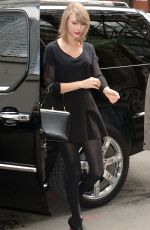 TAYLOR SWIFT Leaves Her New York Apartment