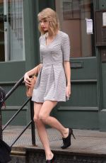 TAYLOR SWIFT Out in New York 1104